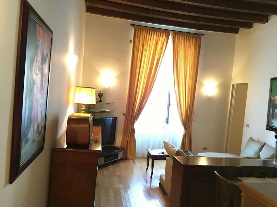 Suite Milán Exterior foto